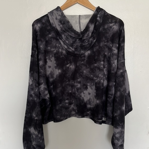 Carly Jean Los Angeles CJLA Bella Tie-dye Pulliver - Picture 2 of 3